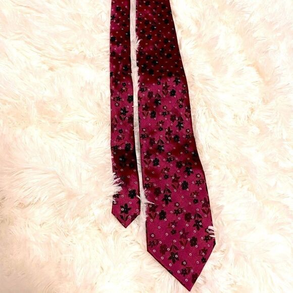 🌷 Ferucci🌷100% Silk Tie Burgundy Red - Picture 3 of 6